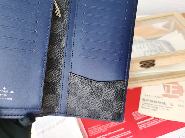 LVコピーウォレット細部ディテール